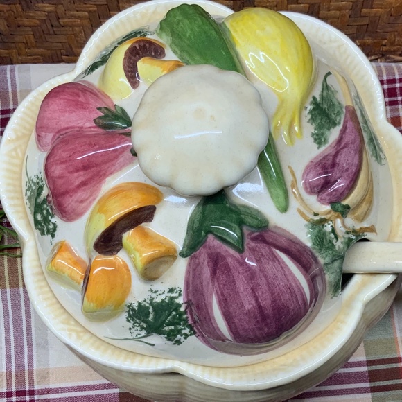 Vintage Los Angeles Potteries Soup Tureen - Picture 2 of 8